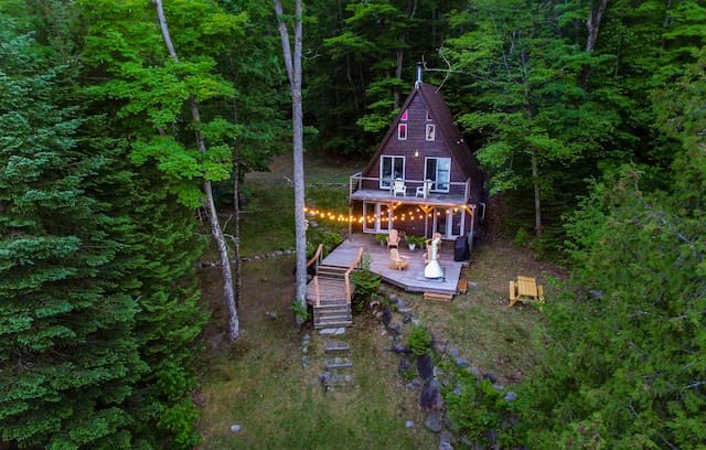 Faraday Cabin | Rose-Eh Chalet, Lakefront AFrame Cottage, Bancroft