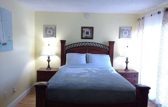 Gulf Gate Estates Apartment | Luxury Condo - Very Affordable Price