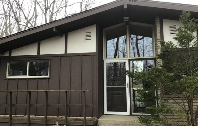 Mantua House | County chalet with city convince