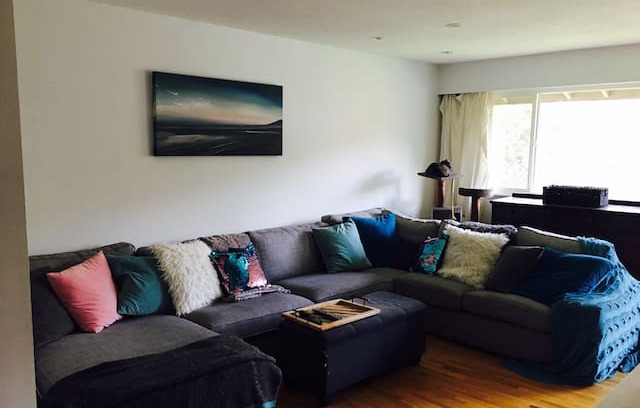 Upper Lonsdale Apartment | North Vancouver Getaway - Close to Skiing