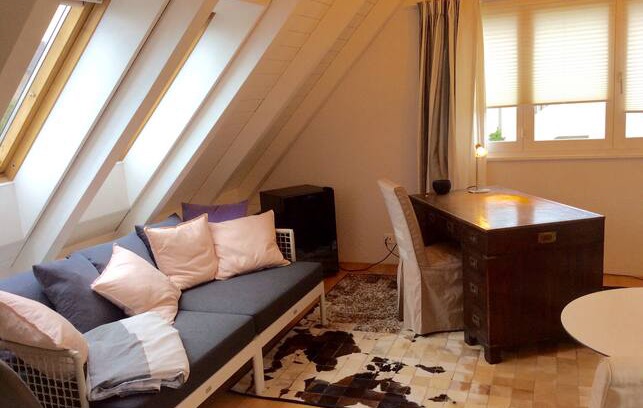 Knonau House | Bijou - Appartement, sonnig für Ferien, Business