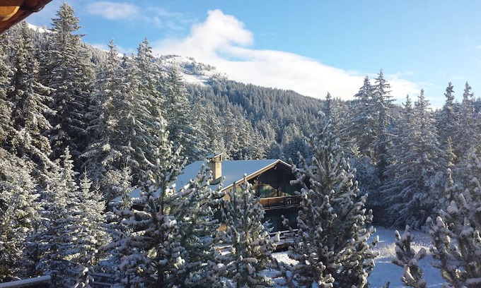 Lens House | Ski-In-Ski-Out Chalet Crans-Montana