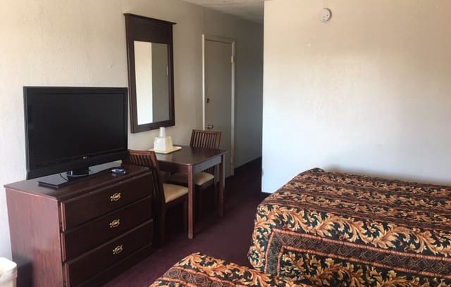 Oaks Historic District Bed & Breakfast | Midtown inn hotel