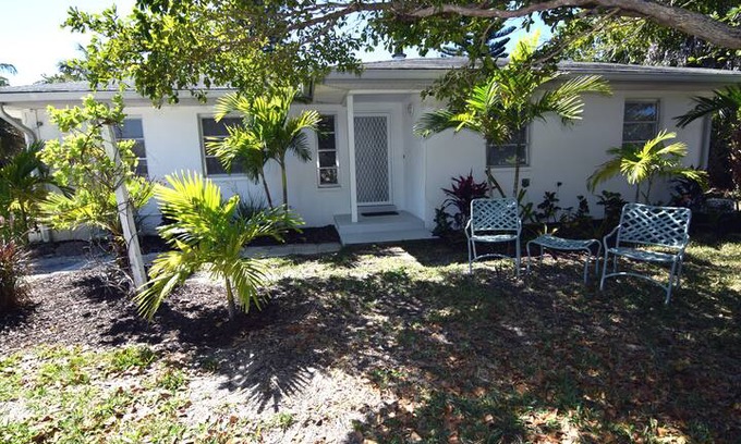 Tradewinds House | JAMAICA BUNGALOW EAST