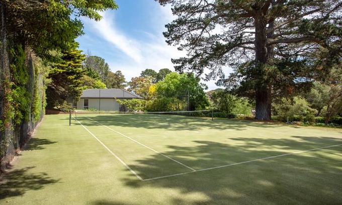 Sorrento House | BLAIR GARDEN RETREAT - PORTSEA