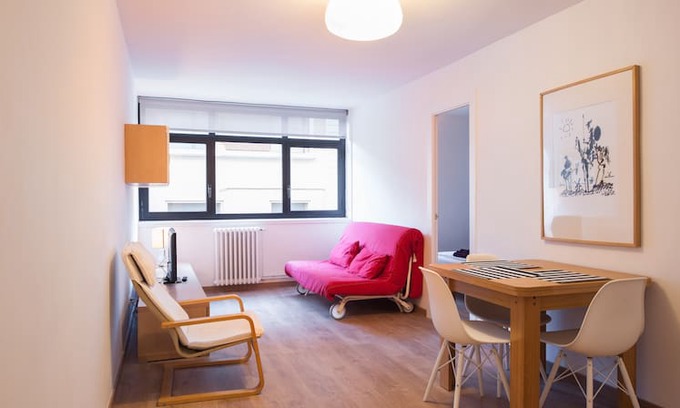 Les Tres Torres Apartment | Acogedor apto. con dos habitaciones