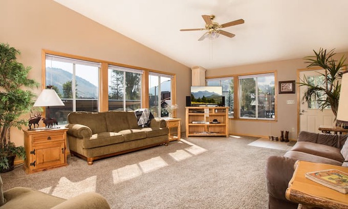 Jackson Hole Apartment | Downtown Jackson Hole - 4 Bedroom Apartment