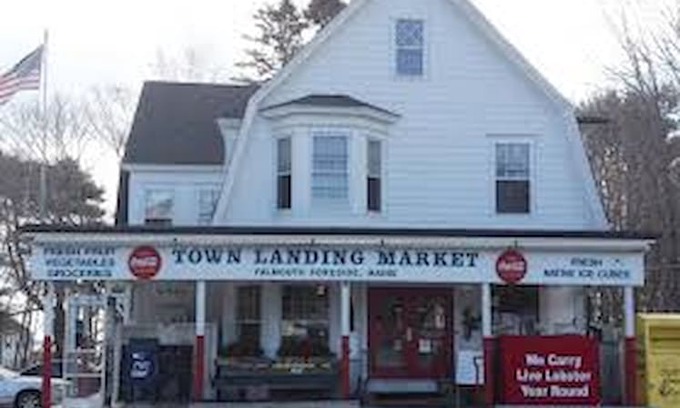 Town Landing Apartment | The Iconic Town Landing Market Guesthouse