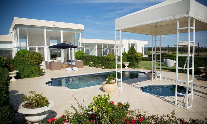 Metung House | Tintagel family holiday home by the lake