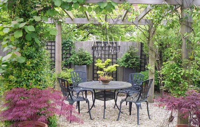 Abingdon Bed & Breakfast | Luxe rooms in historic village