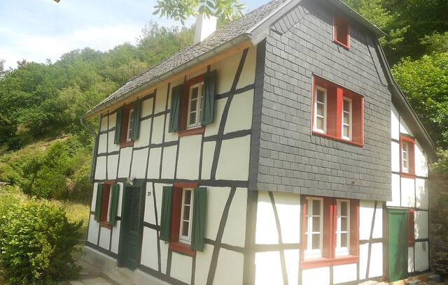 Einruhr House | Ferienhaus "Bachforelle" in Einruhr am Obersee