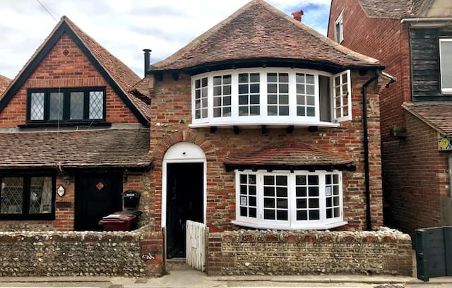 East Wittering Cabin | Journey's End Luxury Cottage 100m from Sea