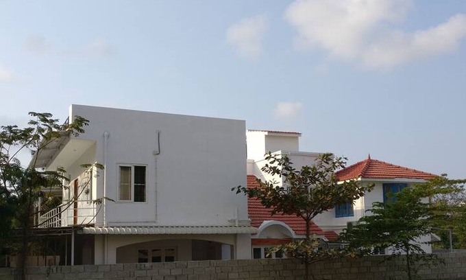 Sholinganallur House | Spacious Comfort among Greenery in Sholinganallur