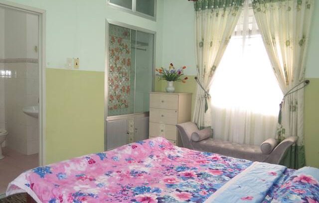 Ninh Kieu House | Sunshine,windy room in centre city(3A)villaNgocLan