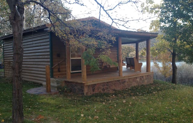 King Hill Cabin | River Ranch Retreat - Cabin