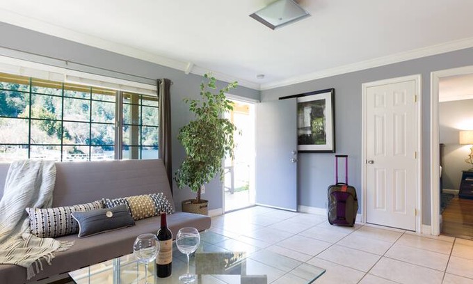 Upper Lake Hotel | Waterfront Executive Suite - Lodge At Blue Lakes