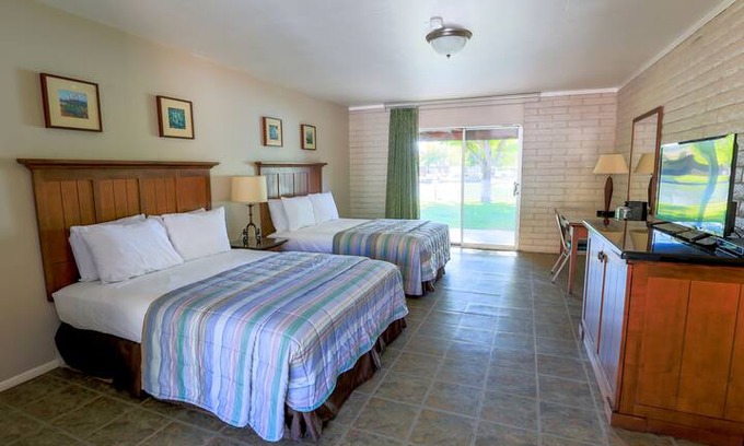 Roosevelt Cabin | Roosevelt Lake Resort Motel Room