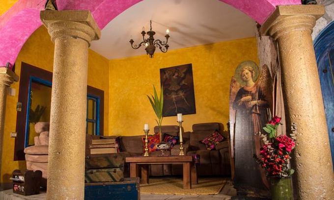 Colonia Maravilla Bed & Breakfast | MI CASA TU CASA HACIENDA BOUTIQUE " ROOM TEQUILA"