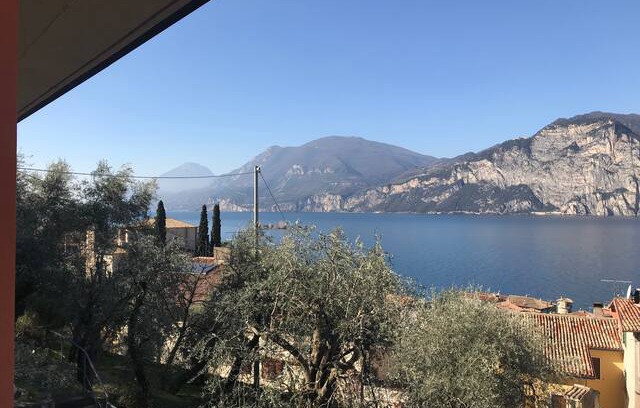 Cassone House | Villa Lory-Appartamento in villa vista lago