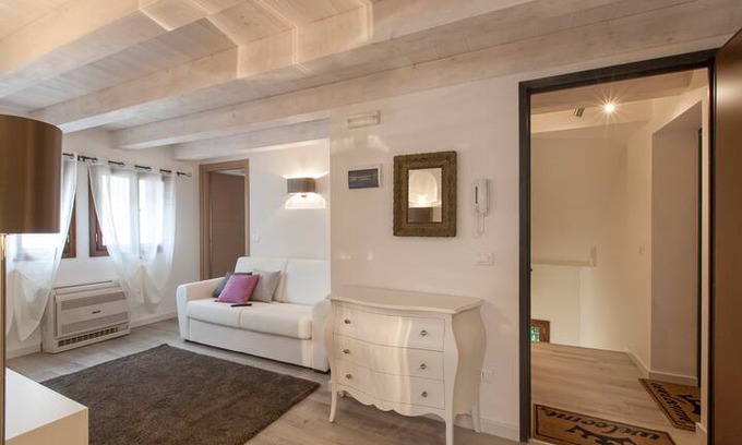 Cannaregio Apartment | Residenza Tiziano App. Nicola