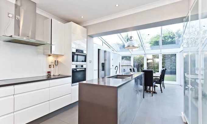 Sandbanks House | 'Broad Reach' - house on Sandbanks near beach