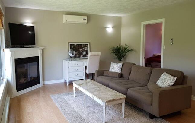 Southampton Cabin | SUMMER GETAWAY - PET FRIENDLY COTTAGE