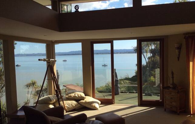 Beach Haven Villa | Waterfront Luxuary Accomodation