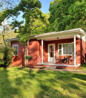 Maggie Valley Cabin | Owls Nest at Leatherwood Cottages