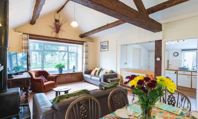 Penrhyndeudraeth Cabin | Bronturnor Cottage, Snowdonia