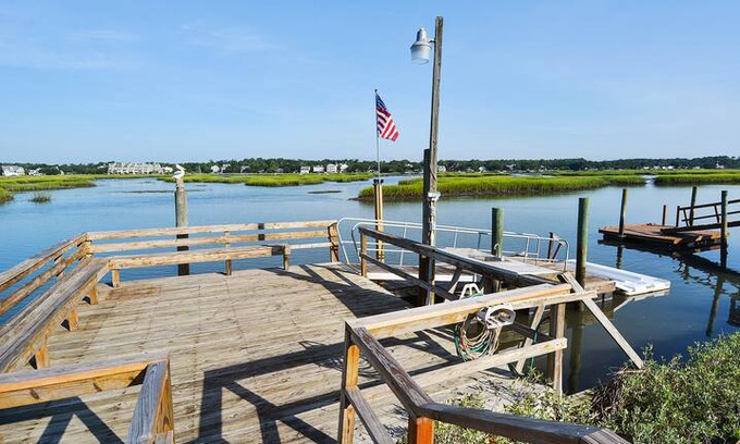Garden City House | Happy Hour - 4 Bedroom