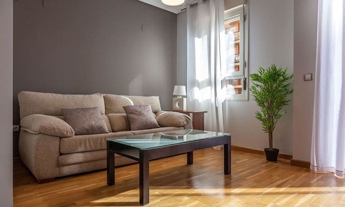 Sant Llorenc Apartment | APARTMENT TO RENT, PARKING & POOL!