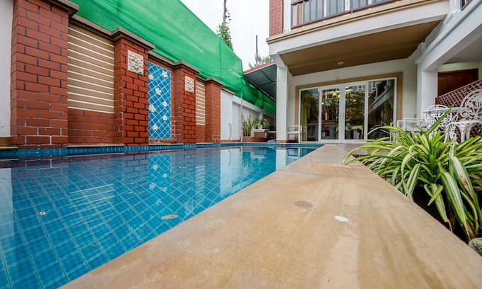 Pratumnak Hill House | phra tamnak pool village 3bedroom
