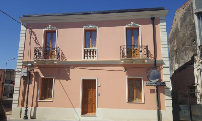Giba Bed & Breakfast | La Residenza B&B/Casa Vacanze