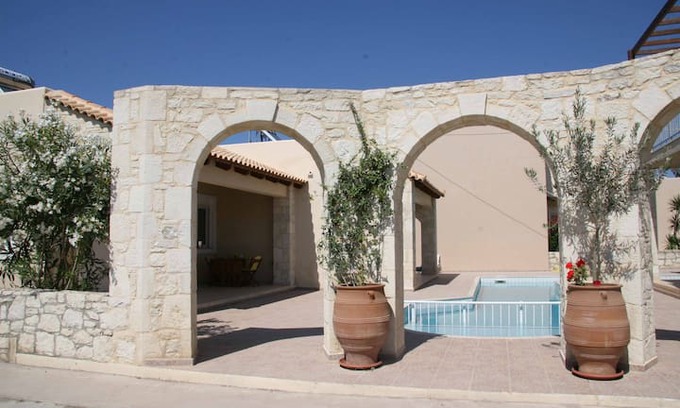 Nopigia House | Villa Kouros - Beach front house- family friendly