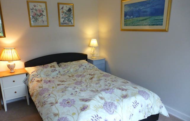 Elstead House | Lovely Room in Delightful English Surrey Village