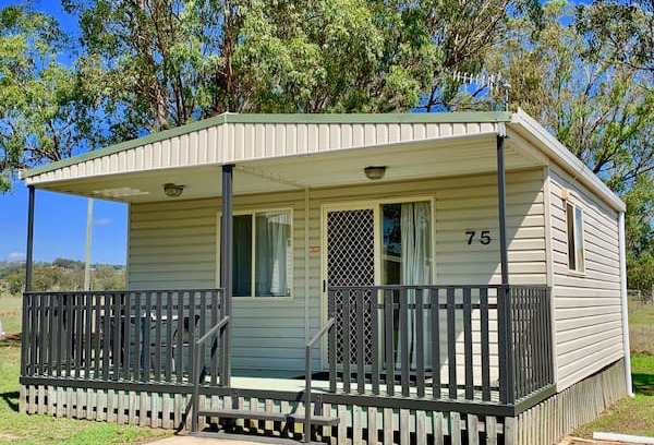 Crows Nest House | Rose Cottage - Pet Friendly - Professionally run