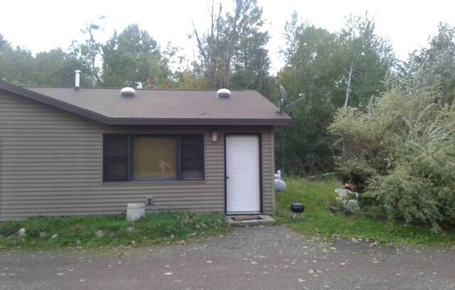 Cloquet Cabin | Cabin on private lake full of fish and sandy beach