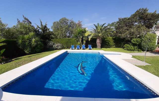 Urbanizacion Marbessa Villa | CASA EMILIO JOSÉ EN LA MEJOR PLAYA DE MARBELLA