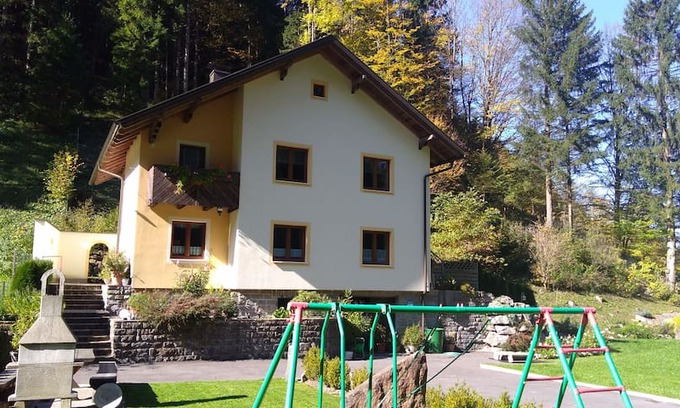 Loich House | Gästehaus Forstner - Urlaub im Dirndltal