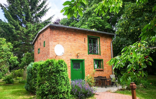 Behnkendorf House | Gutshof Groß Behnkenhagen - Storchennest
