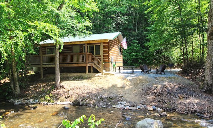 Alarka Cabin | ALARKA CREEK HIDEAWAY