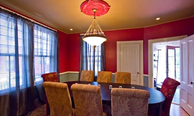 Fields Corner West House | Comfort in Historic Melville Park 3