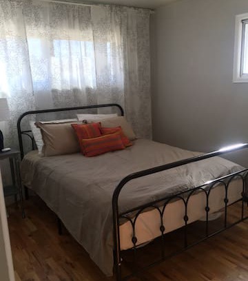 Lamar House | Bright and airy private room
