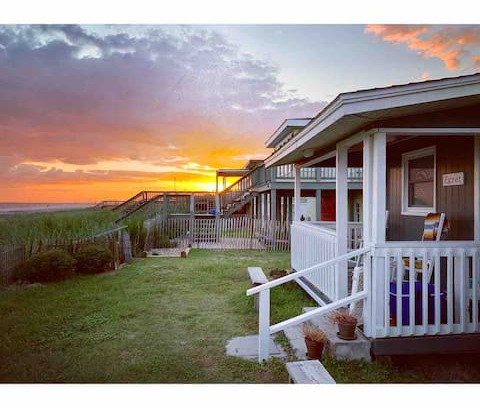Holden Beach Cabin | Egret ~ Beachfront Cottage (pet-friendly)