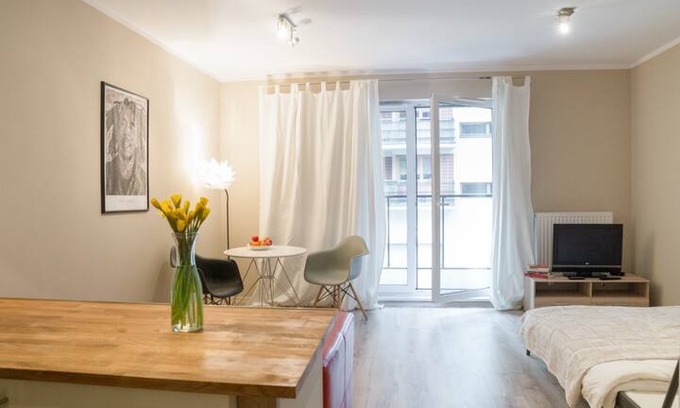 Praga Apartment | Okrzei 18