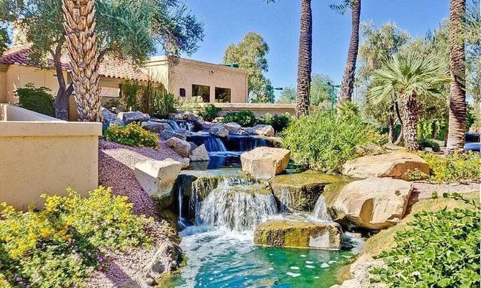 The Townhomes Apartment | Racquet Club at Scottsdale Ranch
