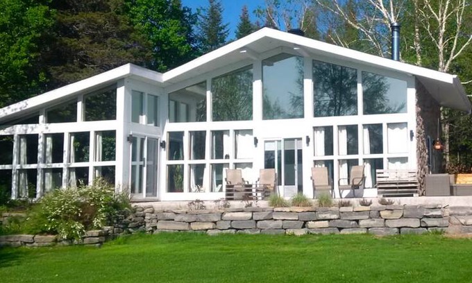 Jonquiere House | Chalet Adena au bord du Lac Kénogami!