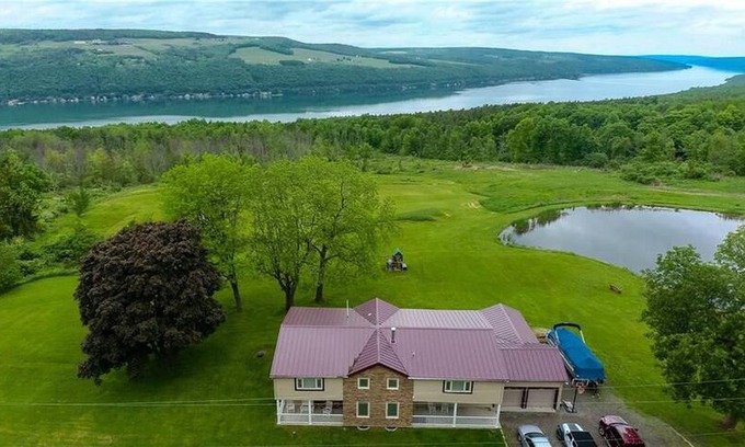 Hammondsport House | Wine Down