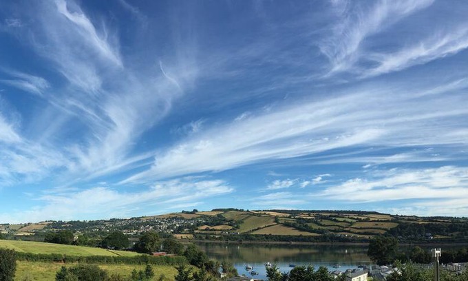 Shaldon House | Artist's contemporary home with stunning view