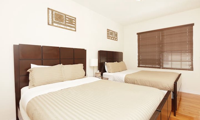 South Pointe Hotel | Beach_2 Queen beds& Futon#3 -SoFi! Parking!